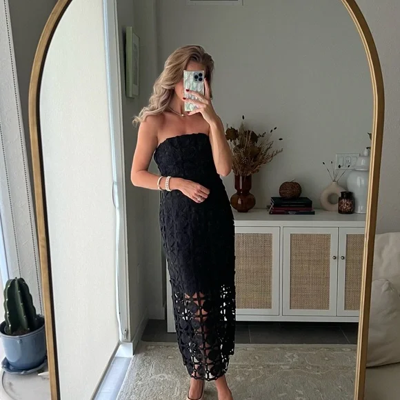 Milly | Dresses | Milly Black Strapless Lace Dress Cocktail | Poshmark Milly | Dresses | Milly Black Strapless Lace Dress Cocktail | Poshmark